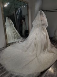 -Lady  Jane高端婚纱礼服馆