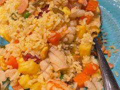大叻经典菠萝海鲜炒饭-米纸越南小馆(金鹰世界店)