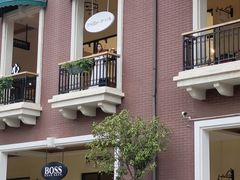 -王府井奥莱临潼小镇(临潼店)