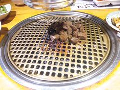 -唯成•韩国炭火烤肉 유성고기