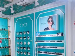 -英伦眼镜蔡司依视路折扣店(通州万达店)