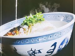 -南京金牛湖巨碗鱼头