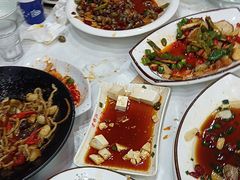 -老鄞江清水龙虾•赵赵家(江北店)