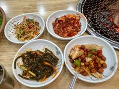 四种小吃-牛信亭韩国料理·炭火烤肉(紫藤路店)