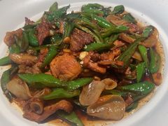 -阿瓦山寨·湘菜现炒·剁椒鱼头王(咸阳总店)