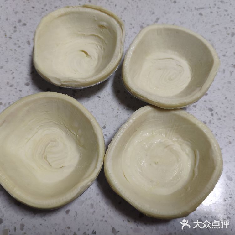 今天是元宵节，光吃煮的吃腻了，来一个元宵蛋挞酥吧