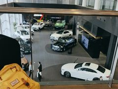 -奔驰上海利星(七宝店)