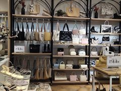 -三福时尚(三峡广场华夏银座店)