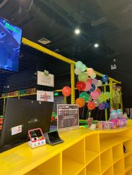 -蹦蹦跳跳(新奥购物中心店)