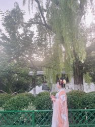 -一揽芳华汉服旗袍体验馆(拙政园店)
