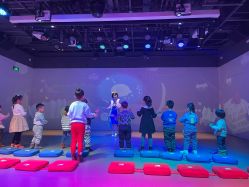 -小鸡哆哆故事屋·儿童乐园(嘉里城店)