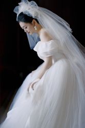 -Lady  Jane高端婚纱礼服馆