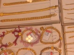 -恒一珠宝·回收黄金钻石奢侈品(灵岩南路店)