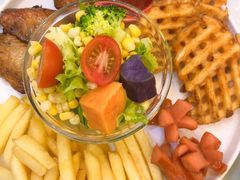 -丽莎沙拉轻食餐厅(国贸店)