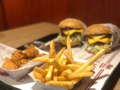 -The Habit Burger Grill 哈比特汉堡(复兴soho店)