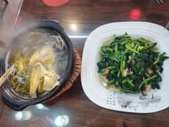 -缘来聚·徽菜名店(黄山宏村店)