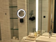 -上海漕河泾万丽酒店