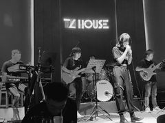 -TZ House音乐现场(来福士中心店)