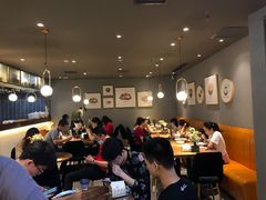 -POKEE VIA&Brunch·维娅(重庆来福士店)