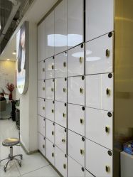 -虫二·专注健康烫染沙龙