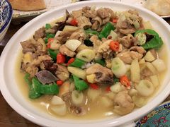 野蘑菇爱上芦花鸡-清真·玛丽亚新疆菜主题餐厅(浙江中路店)