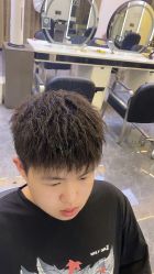 -摩度造型·烫发染发接发