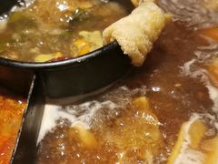 -老牌坊云南鱼豆花火锅(哈西万达店)