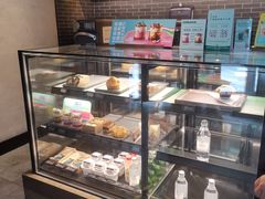 面包甜点陈列柜-星巴克(北京三里屯SOHO一店)