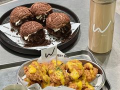 -W COLLECTIVE  DESSERT SHOP