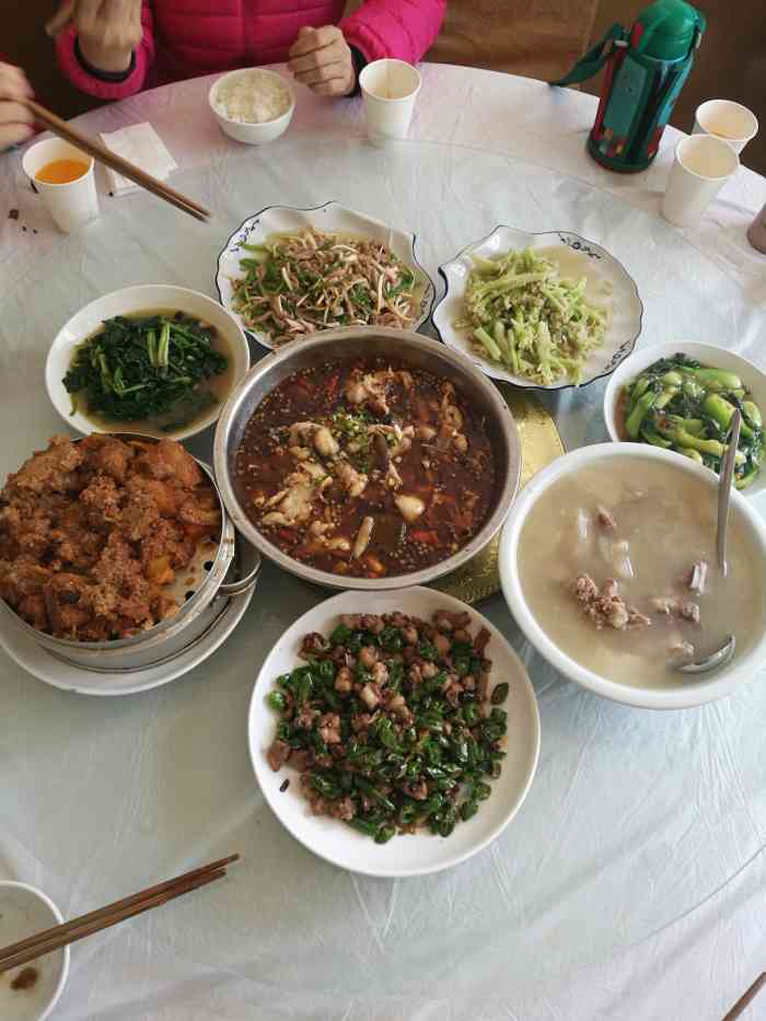 环境很不错呢菜品味道不错