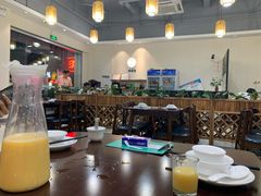 大堂-胡须哥网红竹筒菜