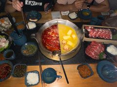 -湊湊火锅·茶憩(南京东路悦荟店)