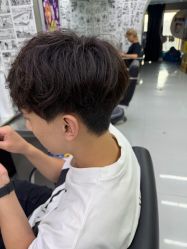 -宫铭烫发染发接发店