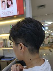 -虫二·专注健康烫染沙龙