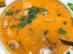 冬阴功海鲜粉-越弥越南传统美食馆