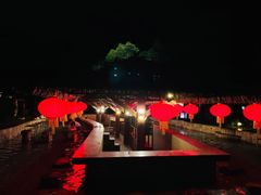 -森波拉火山温泉