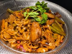 -辣尚瘾·烤鱼·新川菜(牡丹园直营店)