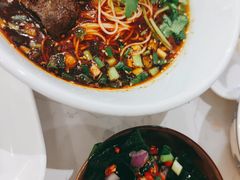 -李与白包子铺(桐梓林店)