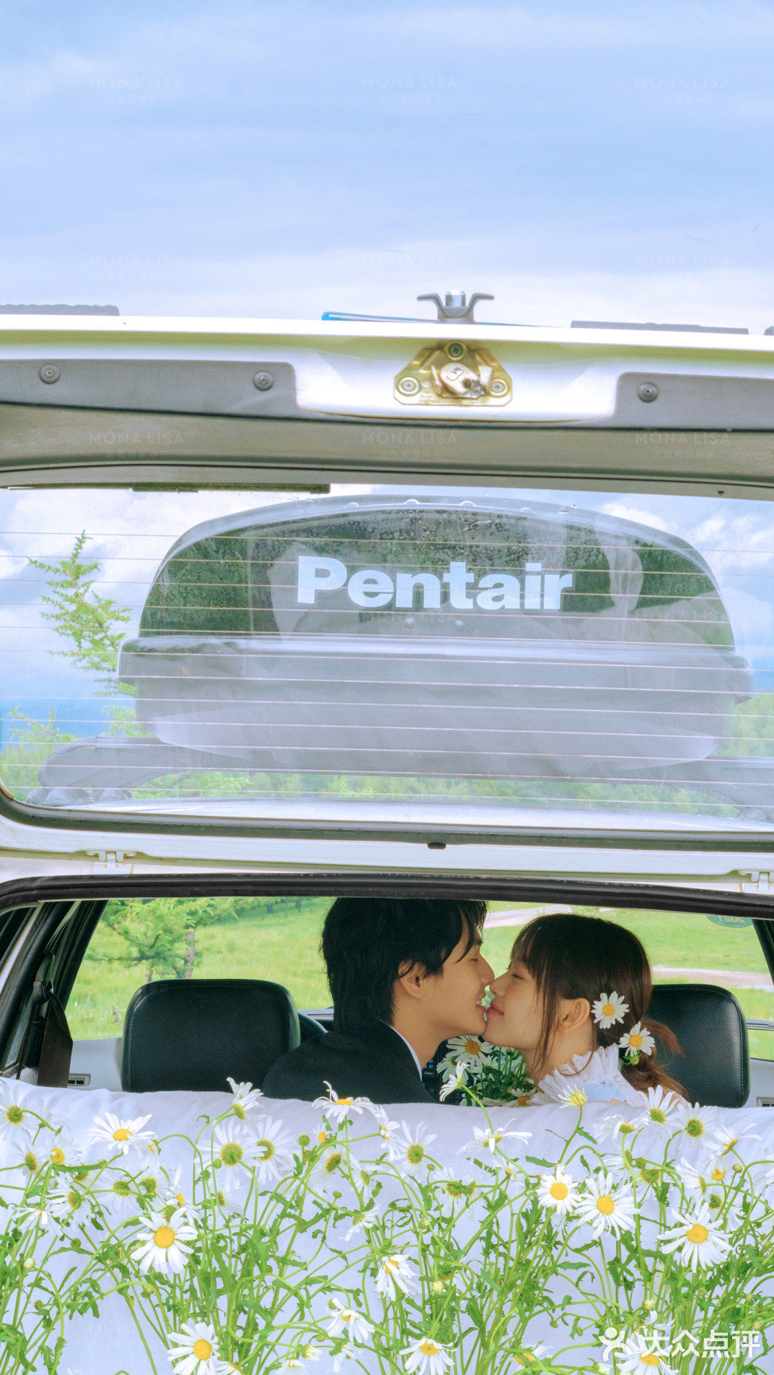 几束小雏菊就能拍出🌻日系电影感婚纱照