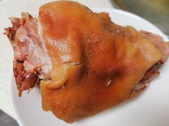 香酥咸蹄膀-老人和饭店(淮海中路店)