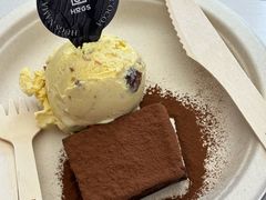 -HUGS coffee(东区店)