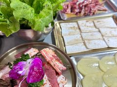 -围炉肉舍•炭烤活鳗•丹东海鲜烤肉(步行街店)