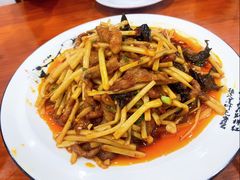 鱼香肉丝-椒香川流不息川菜馆(二七北路店)