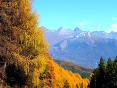 -硗碛藏寨·神木垒景区