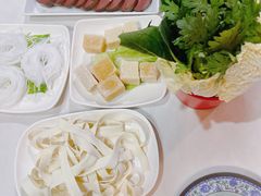 -羊家胡同·龙虾烧烤火锅(龙汇路店)