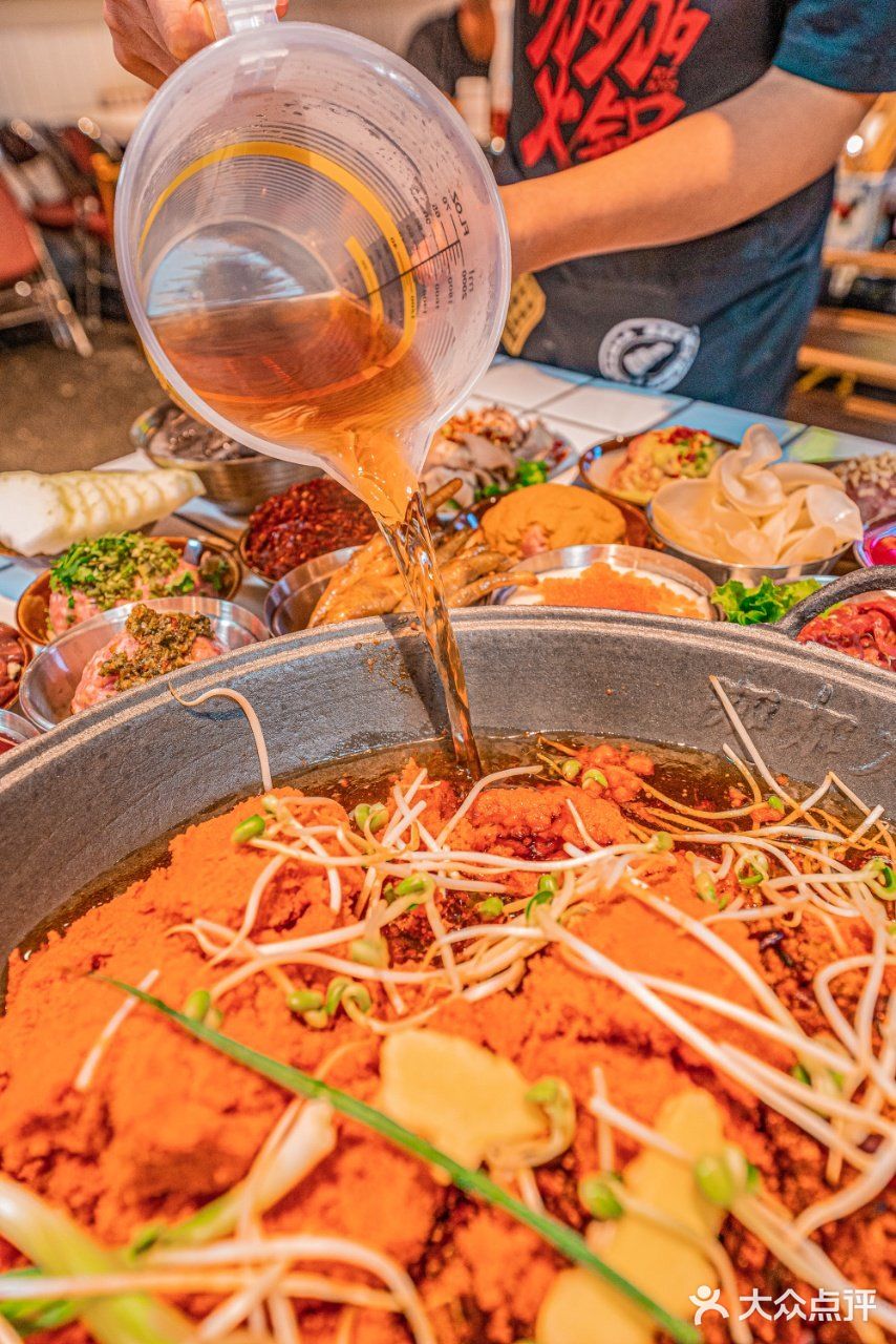 重庆超火的排队王强势入驻简阳啦！