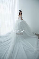 -Lady  Jane高端婚纱礼服馆