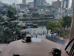 -包整·丝娃娃(一览甲秀楼风景店)