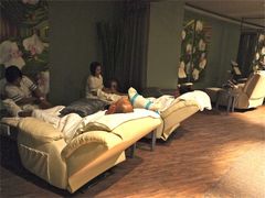 -Let’s Relax Spa(Terminal 21 Asok)