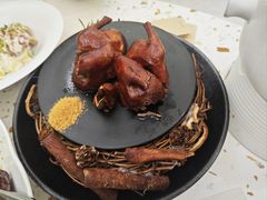 玻璃皮润烧乳鸽-大树餐厅(环球港店)